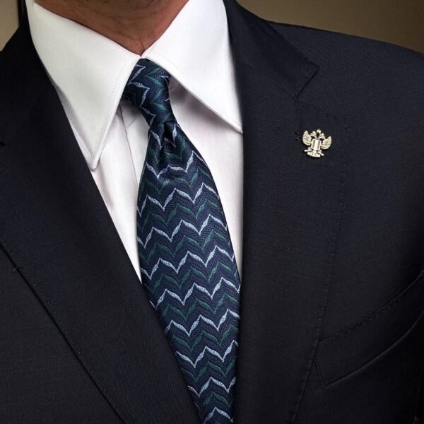Elegant Waves Tie - 8 cm