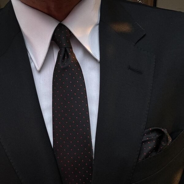 Black & Red Dots Tie - 7 cm - With Pocket Square