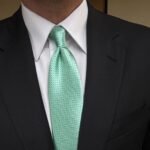 Mint & Black Dots Tie - 8 cm