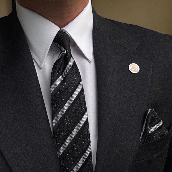 - 7 cm - With Pocket Square