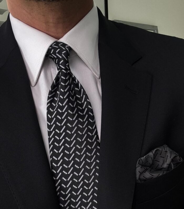 Black ZigZag Tie - 8 cm - With Pocket Square
